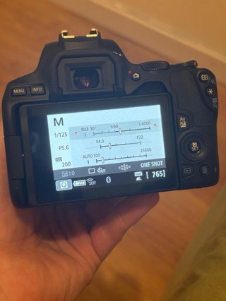 Fotocamera Canon EOS 2500