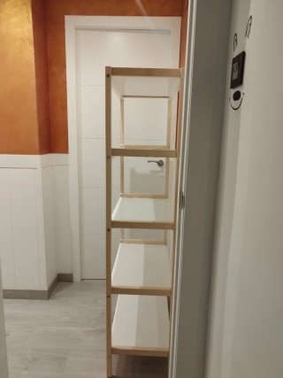 Estantería Escalera Blanca y Madera EKENABBEN