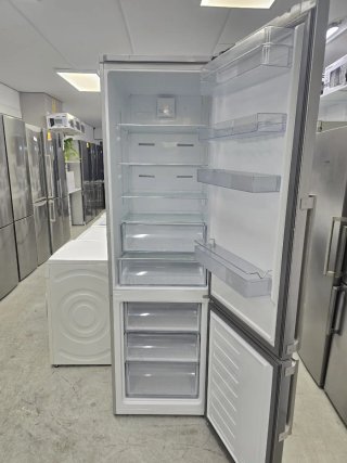 NEVERA COMBI GRUNDIG NO FROST ENERGÍA A+