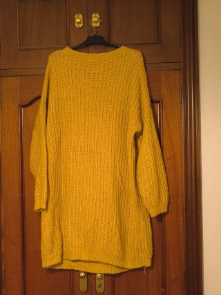 Vestido amarillo invierno con parches