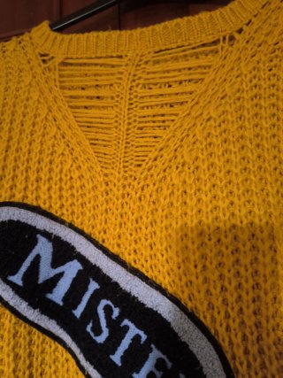 Vestido amarillo invierno con parches