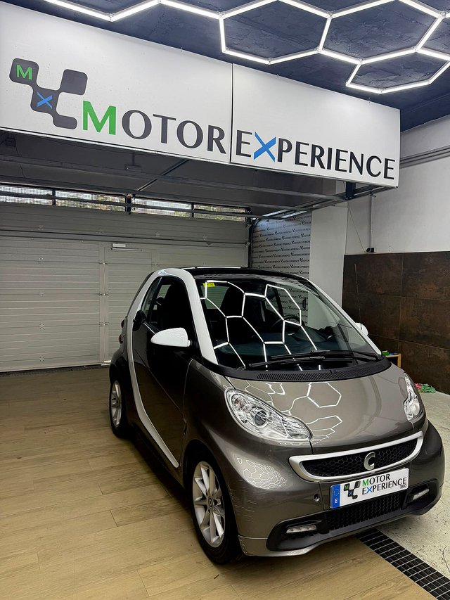 SMART FORTWO AUTOMÁTICO · 93.000 KM