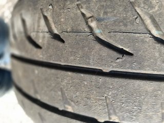 Cuatro neumáticos Toyo 185/580 R15 Competición