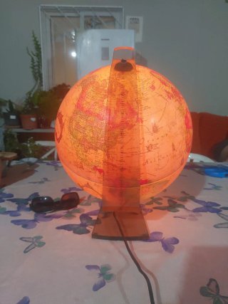 Lampara bola del mundo