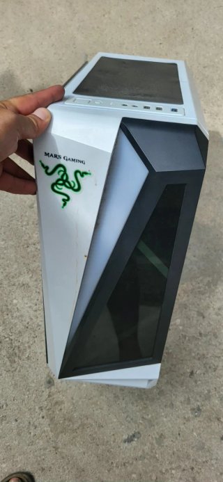 Caja PC Mars Gaming + Refrigeración Líquida