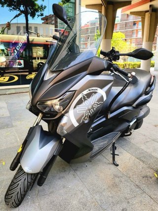 Yamaha XMAX 250 Maxi Scooter