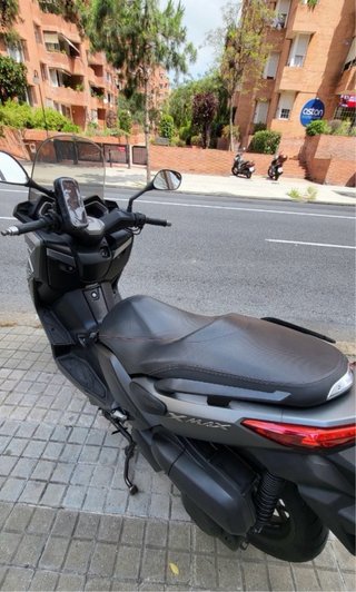 Yamaha XMAX 250 Maxi Scooter