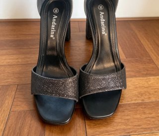 Sandalias negras tacón glitter