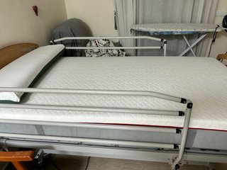 Cama Articulada Eléctrica con Carro Elevador