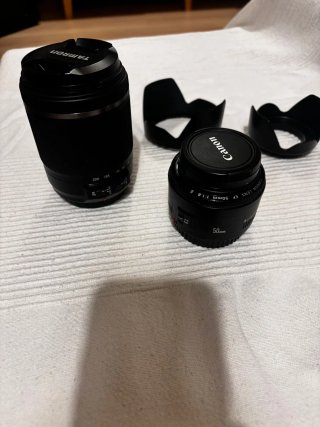 Cámara Reflex Canon EOS 600D + accesorios