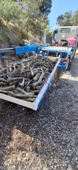 Leña para chimenea o barbacoa