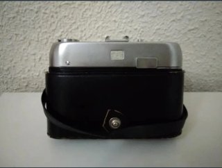 Cámara Halina Paulette Plata y Negra