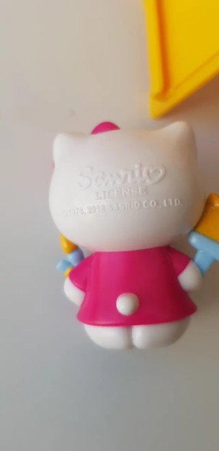 Hello Kitty y bolso
