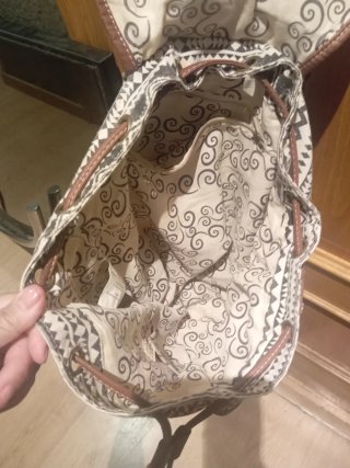 Mochila con estampado geométrico