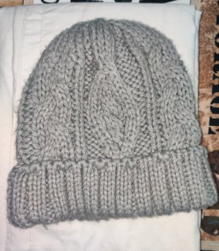 Gorro de lana tejido gris