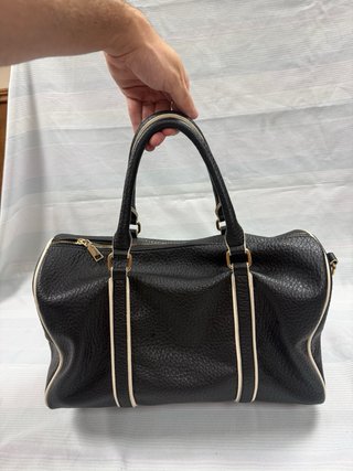Bolso baúl negro con vivos blanco/crema