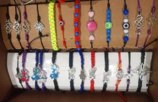 Pulseras hechas a mano