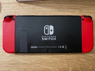 Nintendo Switch Edición Super Mario Odyssey Roja