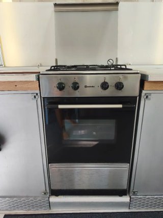 Cocina de gas Meireles con horno. NEGOCIABLE