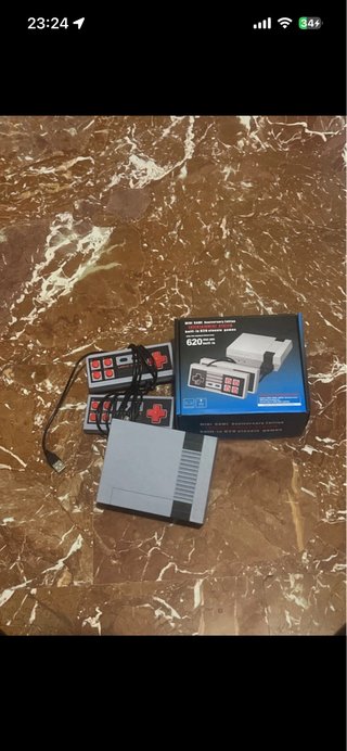 Console 620 Giochi Mini NES + 2 Controller