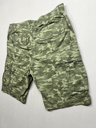 Pantalones cortos camuflaje verde