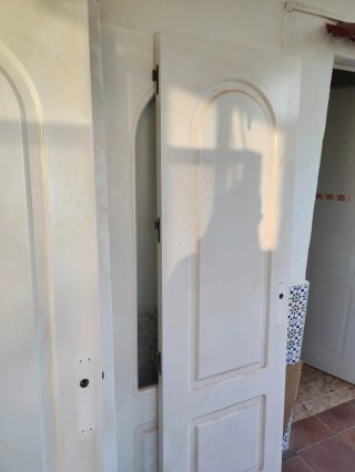 9 Puertas blancas macizas