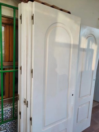 9 Puertas blancas macizas