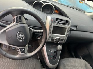 Toyota Verso 2011