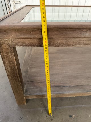 Mesa de centro de madera maciza con cristal
