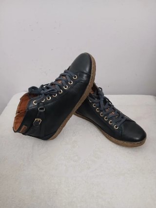 Botines Pikolinos Mujer Azul Marino y Dorado.
