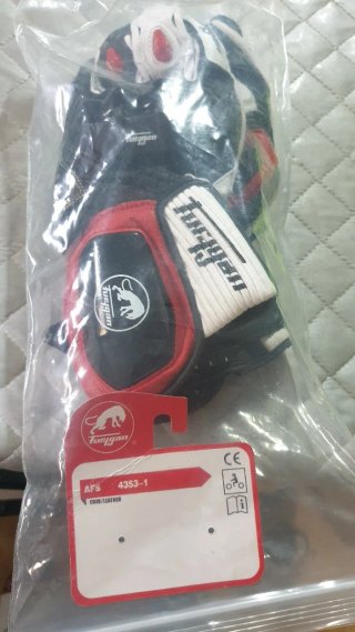 Guantes de moto nuevos.