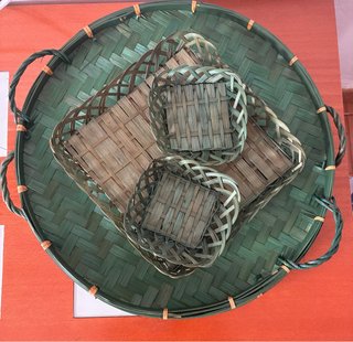 Bandejas de mimbre y bambú