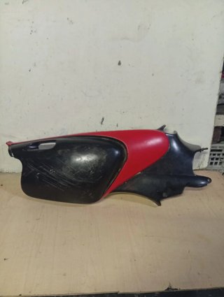 Carenado trasero derecho Beta Ark Negro/Rojo a spr