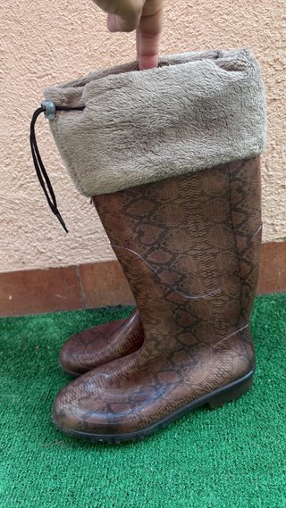 Botas de agua forradas serpiente talla 37