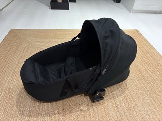 Passeggino Babyzen Yoyo Nero Duro
