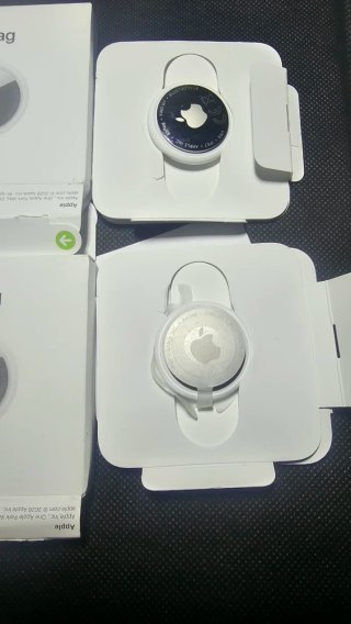 Coppia Apple AirTag