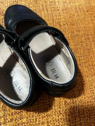 Zapatos Cole Haan Negros Niña talla 31