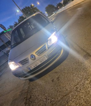 Coche Renault Scenic 2008