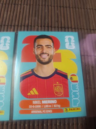 Cromos España FIFA Marc Cucurella y Mikel Merino