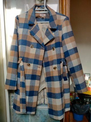 Abrigo de cuadros para niña