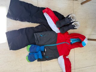 Ropa de esquí infantil: conjunto completo