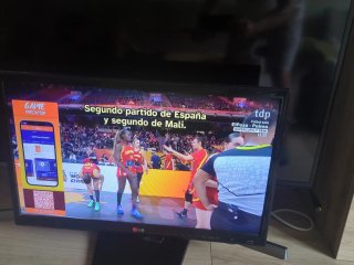 TV LG 24'' Negra