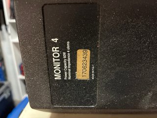 Altavoz RCF Negro