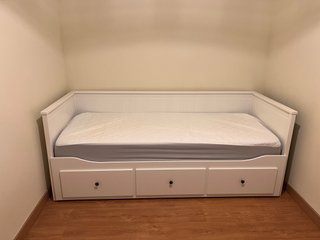 Diván IKEA HEMNES con 3 cajones