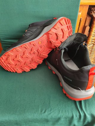 Zapatillas Quechua MH500 WTP Impermeables TALLA 45