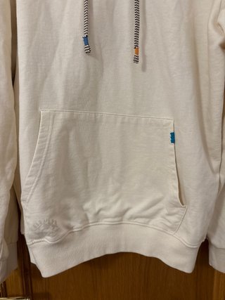 Sudadera beigecon estampado de montaña Marca Pulpo