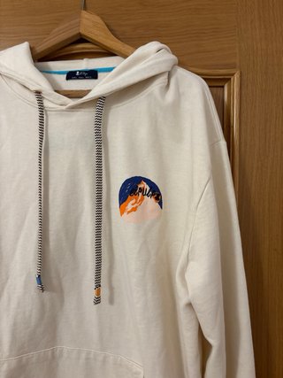 Sudadera beigecon estampado de montaña Marca Pulpo