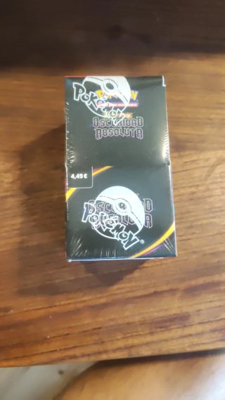 3 cajas Pokémon Oscuridad Absoluta