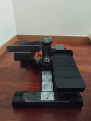 Máquina de step con pantalla digital