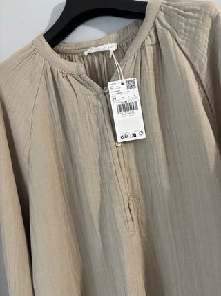 Mono corto de  Mango (Talla M).